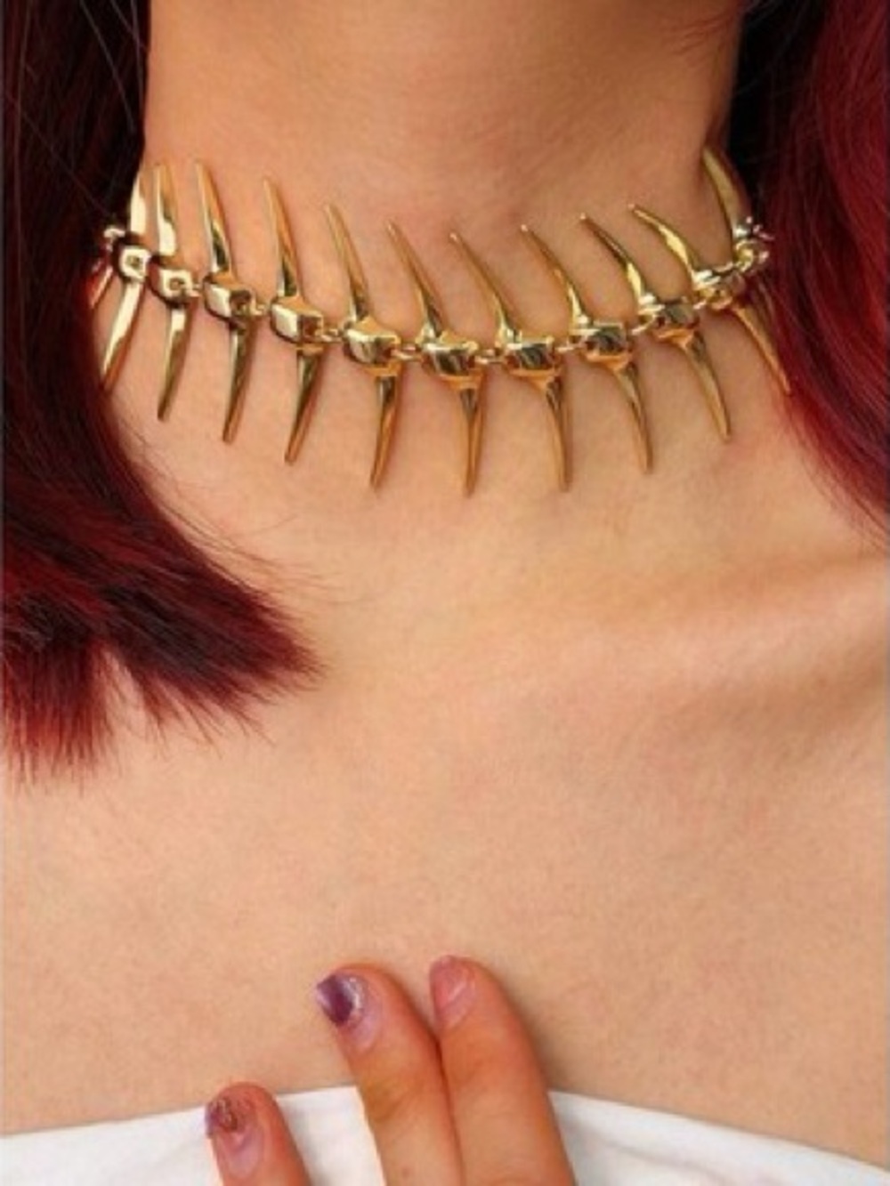 Gold Spine-Back Necklace - Picture 4 of 4